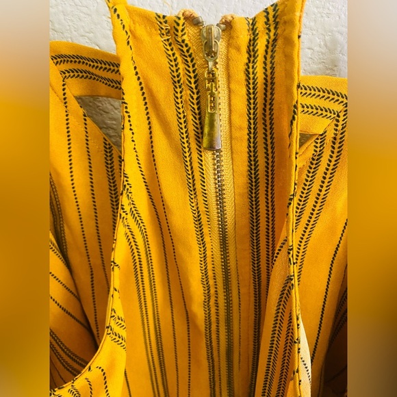 Papermoon sleeveless yellow blouse top size Small - Picture 5 of 8